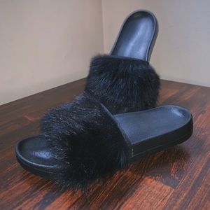 Furry Ugg sandals